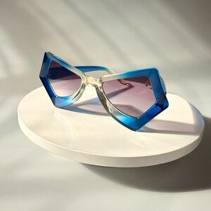 Chic Blue Geometric Sunglasses